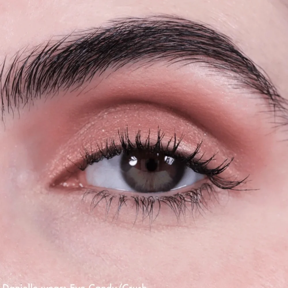 Wander Beauty Double Date Eyeshadow Duo in the shade Eye Candy / Crush